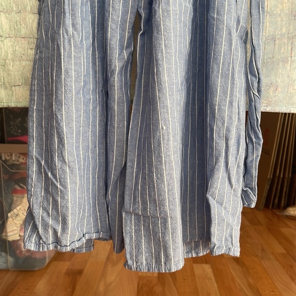 - Good used condition Woman’s Sienna Sky wide leg, jumpsuit capri. Size is… - Picture 14 of 15